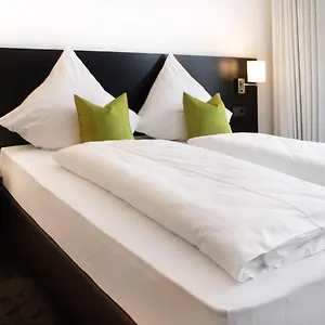 Oy By Wmm Hotell